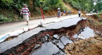 Fuertes lluvias dejan 28 muertos en oeste de India y dan paso a una invasión de cocodrilos