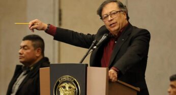 Encuesta Invamer: desaprobación de Gustavo Petro bajó, aunque se sigue “rajando” a dos años de haber tomado el poder