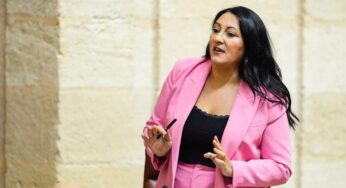 Podemos reprocha la subida de sueldo de Moreno: “Vive cada día más alejado de la realidad y los problemas de la gente”