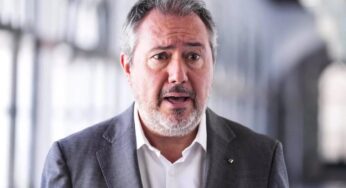 Espadas apuesta por avanzar de un proceso de desarrollo autonómico a un proceso de España federal