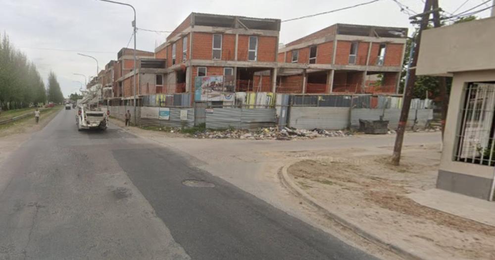 Asaltaron a otro policía de la Ciudad en el GBA: le tiraron un neumático en la calle