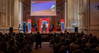 Escribidores 2025, un festival de literatura, migración y mestizaje con la letra de Mario Vargas Llosa y la voz de Javier Cercas