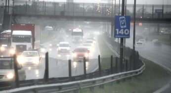 Tras el sorpresivo diluvio de madrugada en la Ciudad y el AMBA, aún siete provincias mantienen alertas por tormentas y calor