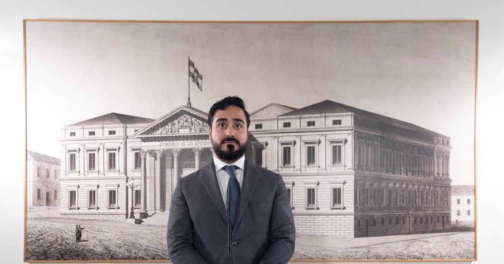 La Agencia Española de Protección de Datos multa a Alvise con 5.000 euros por difundir fotos de la hija de Óscar Puente