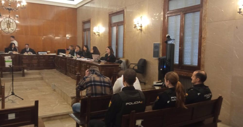 Jefe de Homicidios: “Nadie en su sano juicio se arroja a la autopista de espaldas y se deja caer como un muñeco”