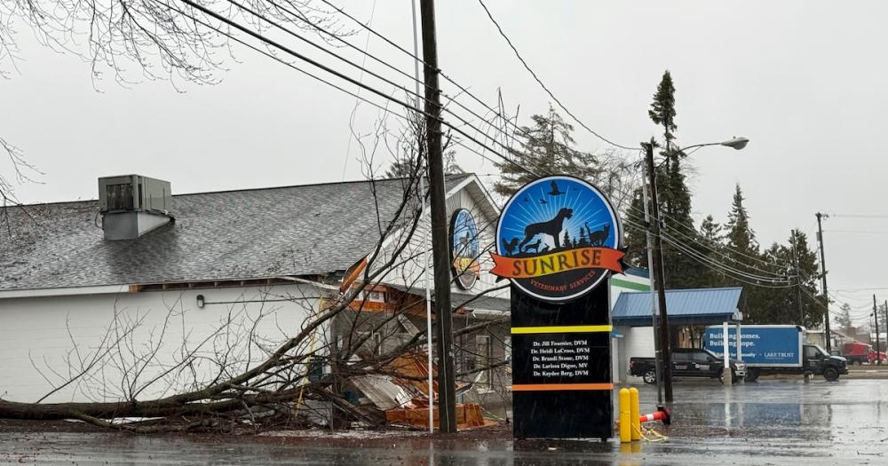 Una tormenta de hielo en EEUU deja sin electricidad a más de 400.000 personas en la región de los Grandes Lagos