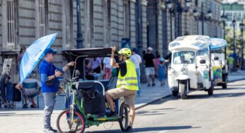 Madrid destinará a 16 agentes de movilidad exclusivos para multar ‘tuk tuk’ mal aparcados