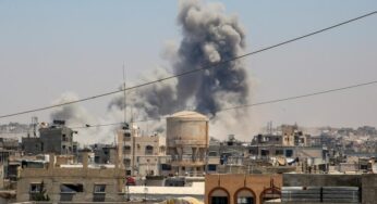 Israel y Hamas se acusan mutuamente de sabotear las negociaciones para una tregua mientras recrudece la ofensiva en Gaza